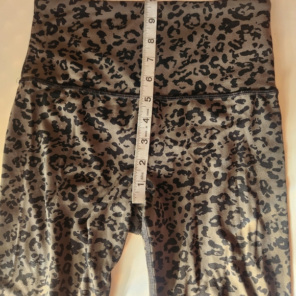 Athleta Elation Ultra High-Rise Tight Animal Print Size XS. - Picture 8 of 9